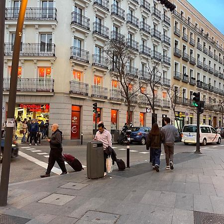 Hostal Daniel Madrid Exterior foto