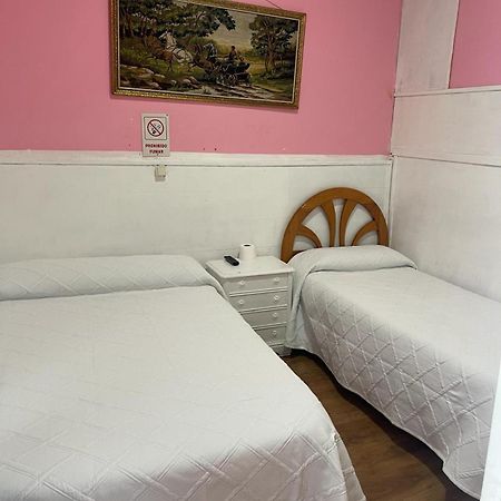 Hostal Daniel Madrid Exterior foto